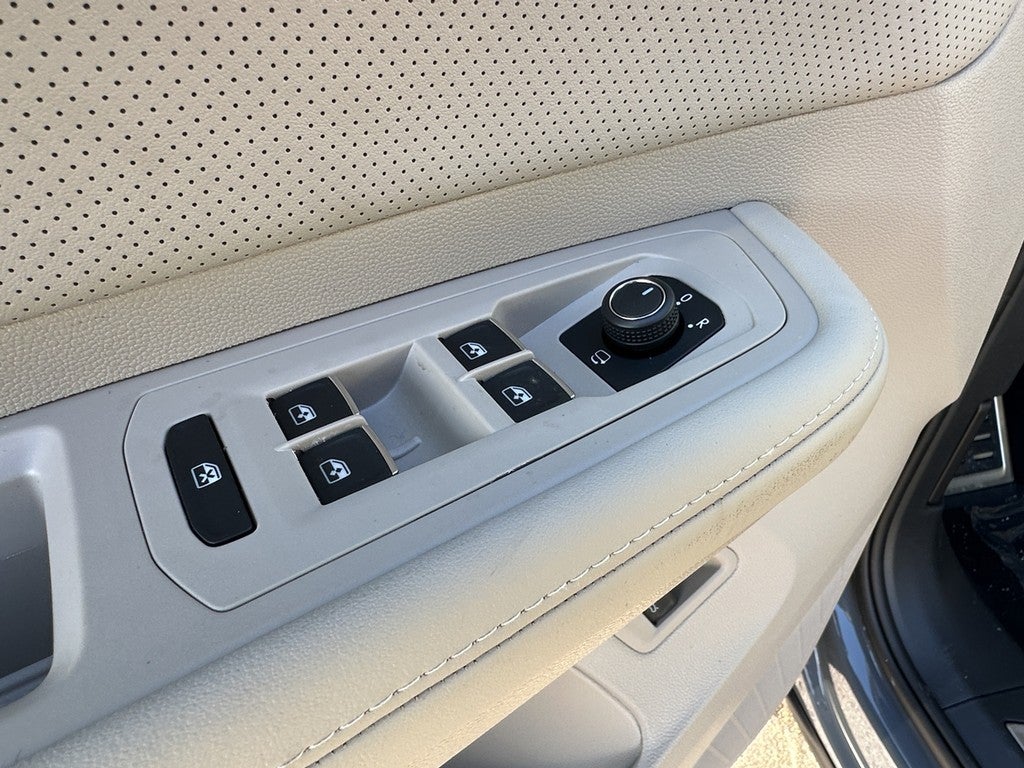 2026 Volkswagen Atlas 2.0T SEL Premium R-Line 4MOTION