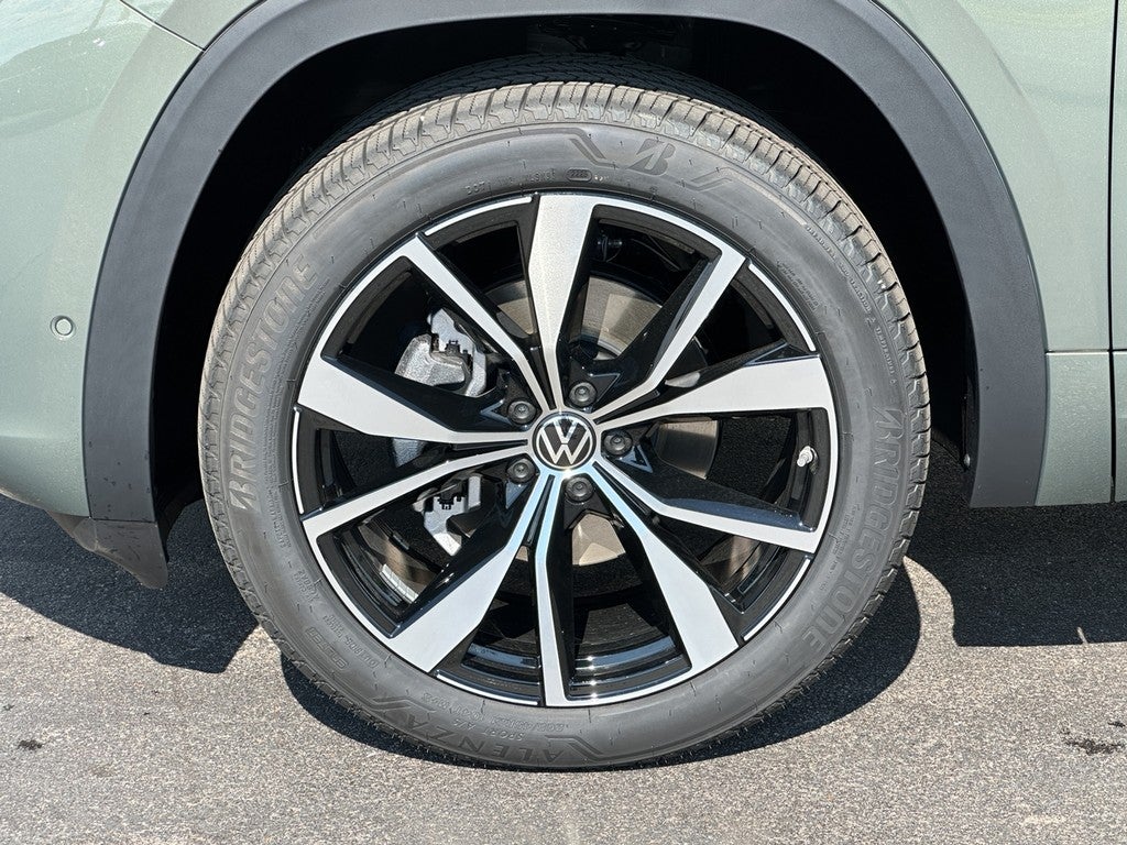 2026 Volkswagen Atlas 2.0T SEL Premium R-Line 4MOTION