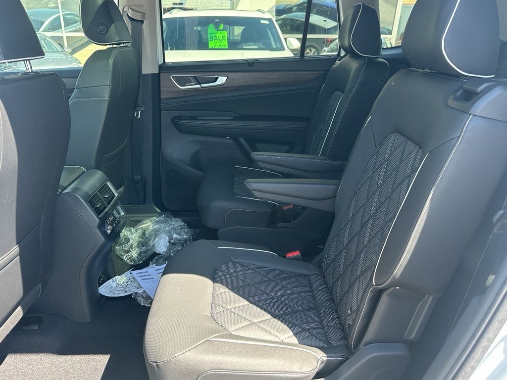 2026 Volkswagen Atlas 2.0T SEL Premium R-Line 4MOTION