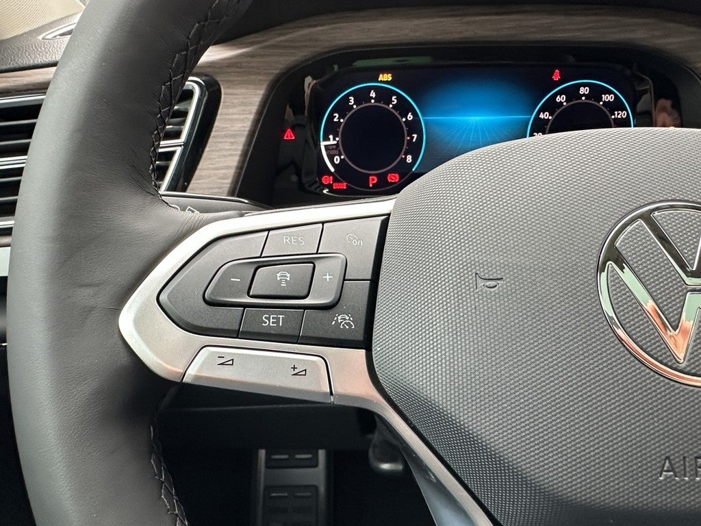 2026 Volkswagen Atlas 2.0T SEL Premium R-Line 4MOTION