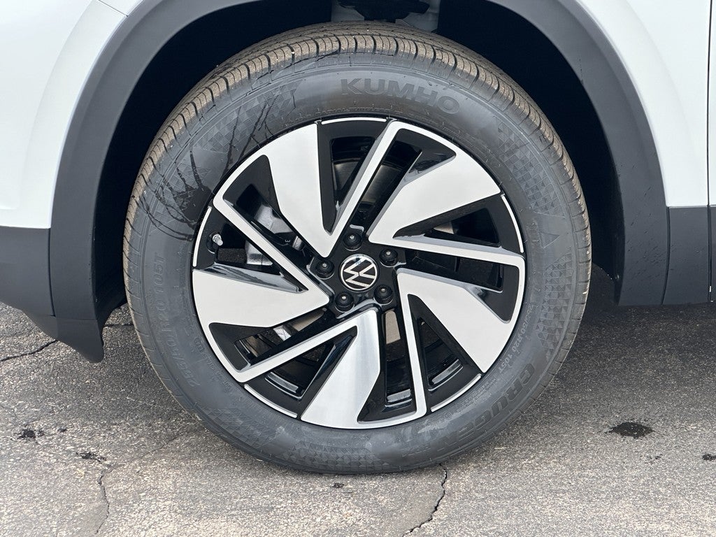 2026 Volkswagen Atlas 2.0T SE w/Technology 4MOTION