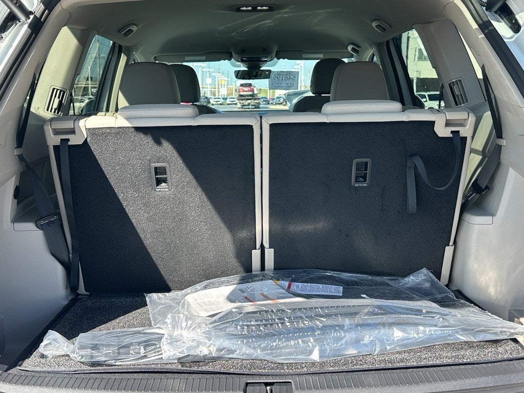 2026 Volkswagen Atlas 2.0T SE w/Technology 4MOTION