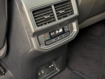 2027 Volkswagen Atlas SE w/Technology 4MOTION