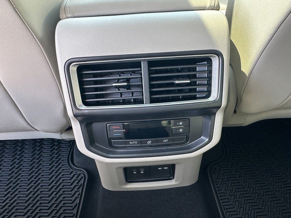 2026 Volkswagen Atlas 2.0T SE w/Technology FWD