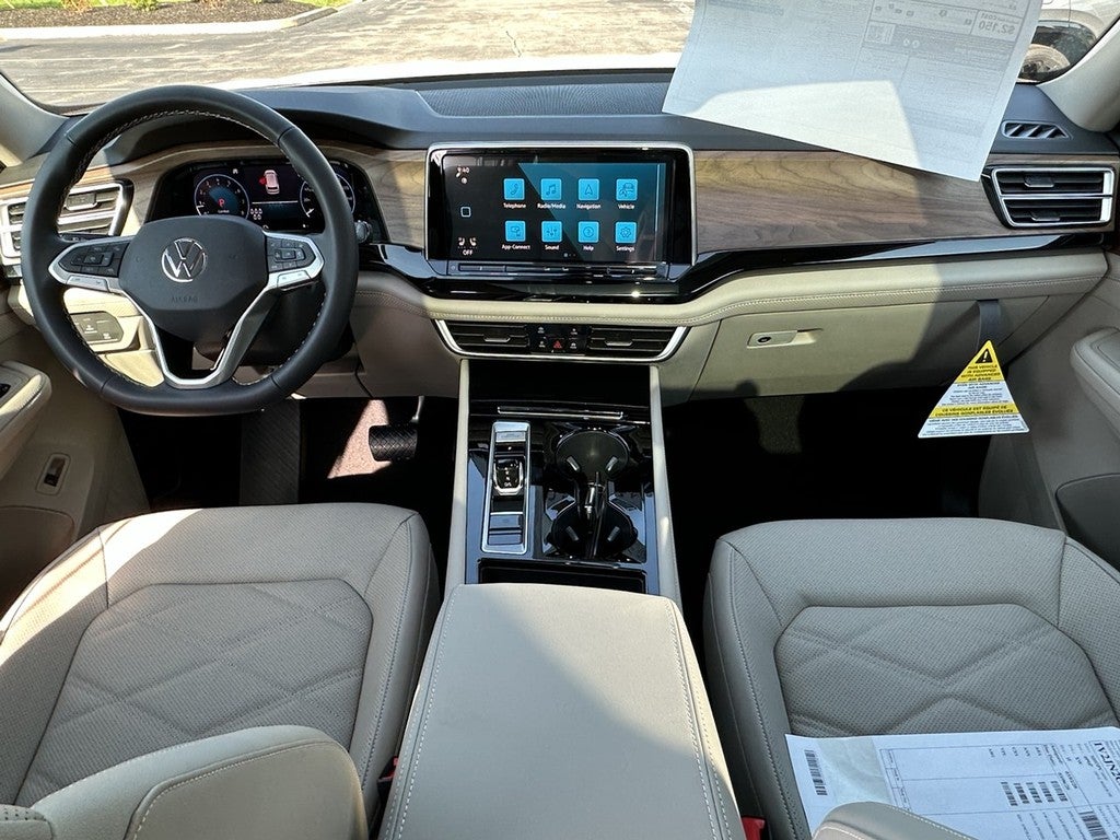 2026 Volkswagen Atlas 2.0T SE w/Technology FWD