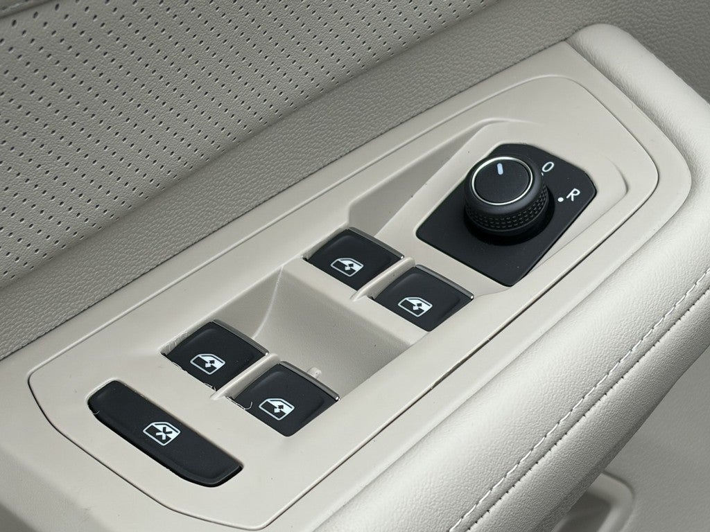 2026 Volkswagen Atlas 2.0T SE w/Technology FWD
