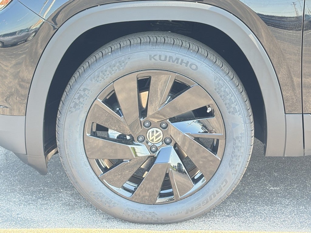 2026 Volkswagen Atlas Cross Sport 2.0T SE w/Technology 4MOTION