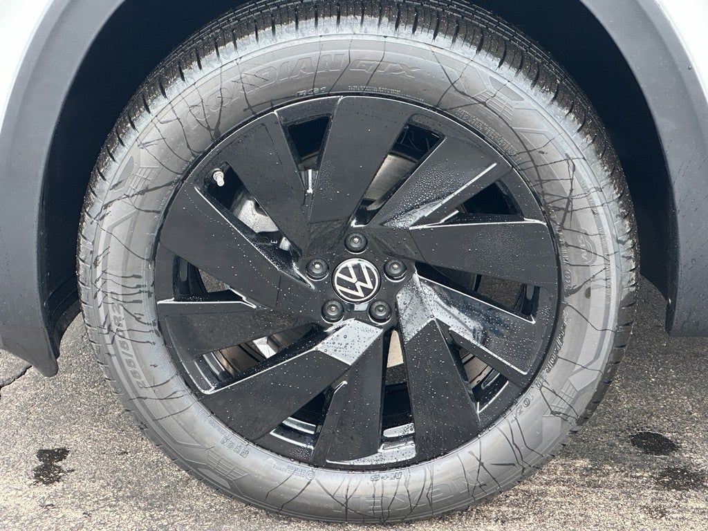 2026 Volkswagen Atlas Cross Sport 2.0T SE w/Technology 4MOTION