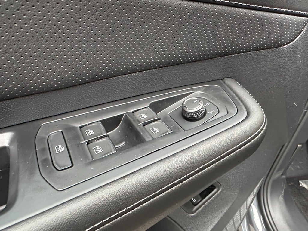 2026 Volkswagen Atlas Cross Sport 2.0T SE w/Technology 4MOTION