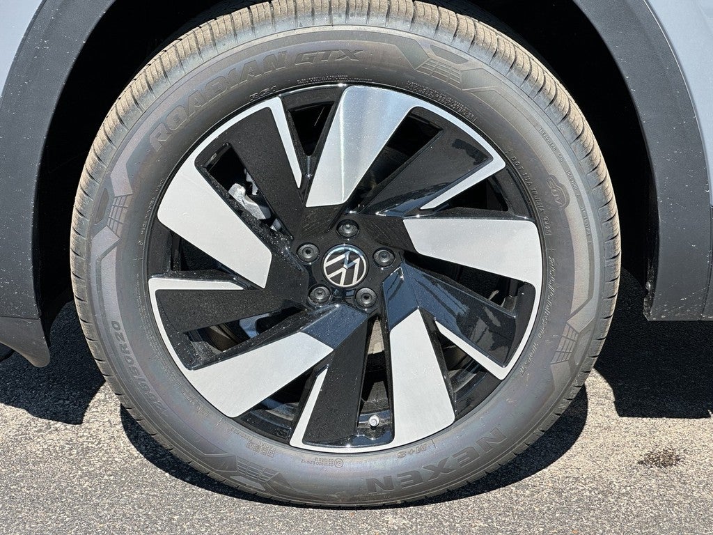 2026 Volkswagen Atlas Cross Sport 2.0T SE w/Technology 4MOTION