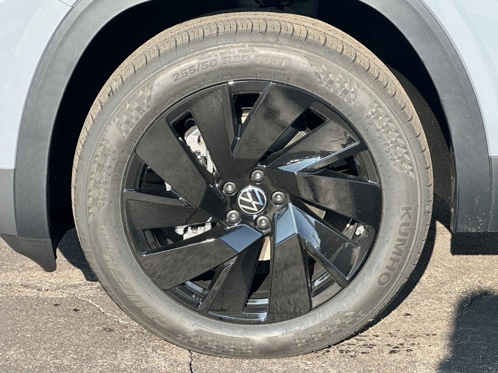 2026 Volkswagen Atlas Cross Sport 2.0T SE w/Technology 4MOTION