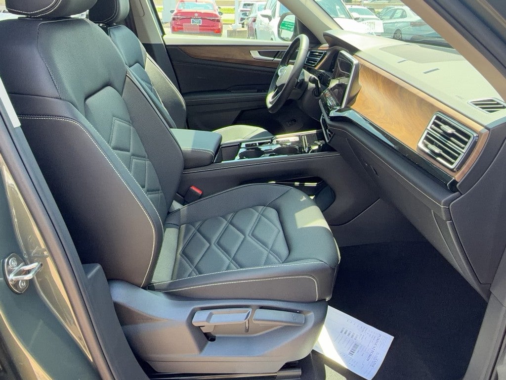 2026 Volkswagen Atlas 2.0T SE w/Technology 4MOTION