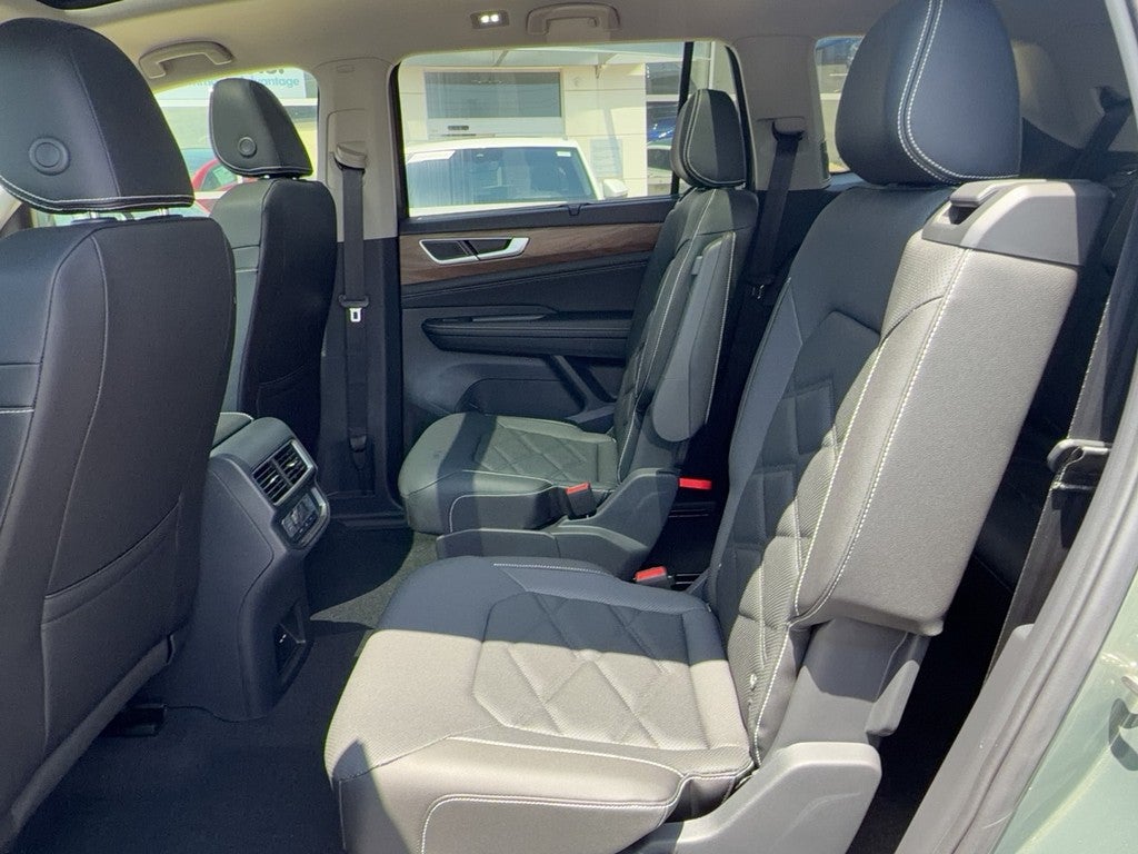 2026 Volkswagen Atlas 2.0T SE w/Technology 4MOTION