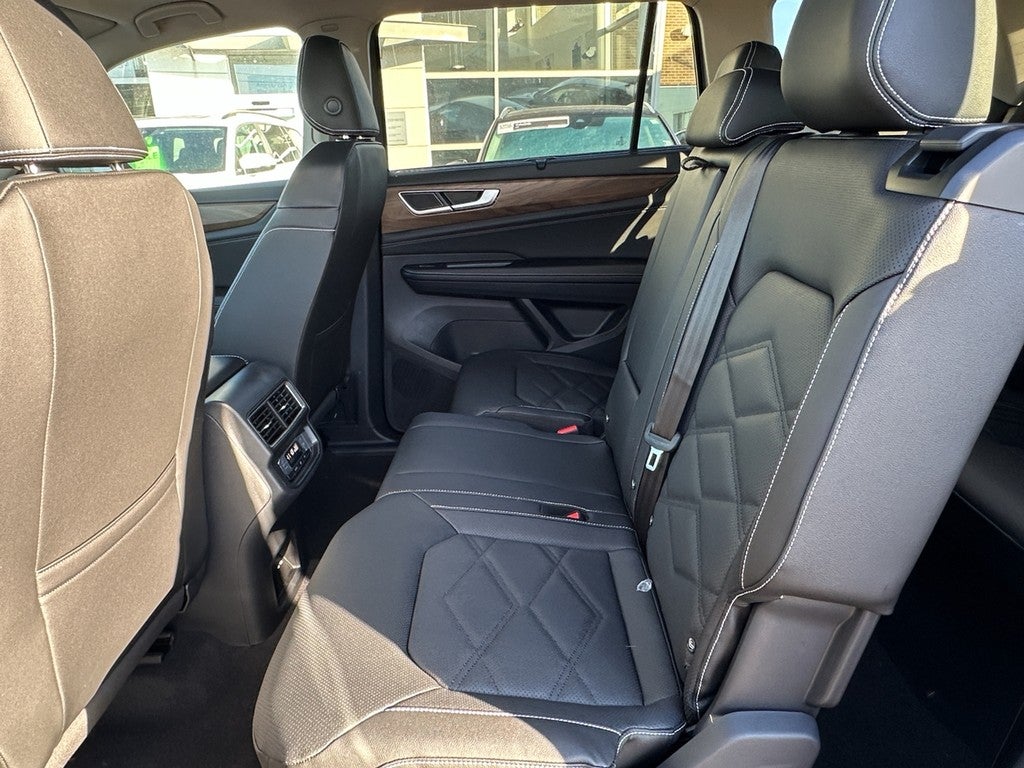 2026 Volkswagen Atlas 2.0T SE w/Technology 4MOTION