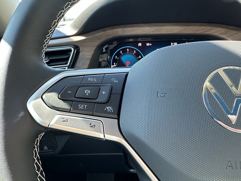 2026 Volkswagen Atlas 2.0T SE w/Technology 4MOTION