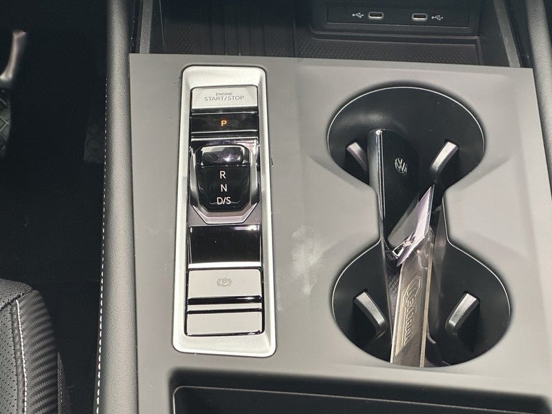 2026 Volkswagen Atlas Cross Sport 2.0T SE 4MOTION