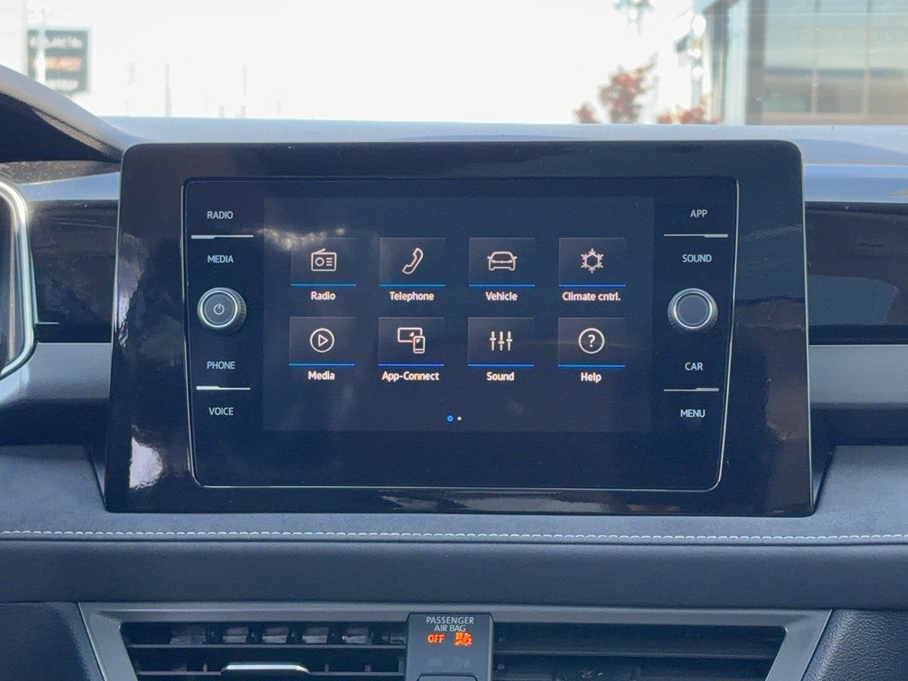 2026 Volkswagen Taos SE Black 4MOTION