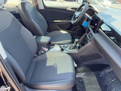 2026 Volkswagen Taos SE Black 4MOTION