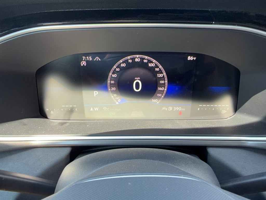 2026 Volkswagen Taos SE Black 4MOTION