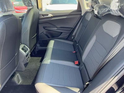 2026 Volkswagen Taos SE Black 4MOTION