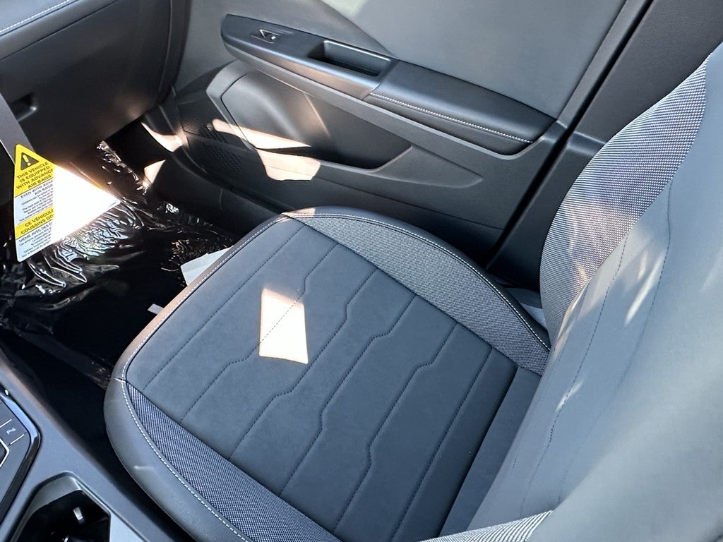 2026 Volkswagen Taos SE Black 4MOTION