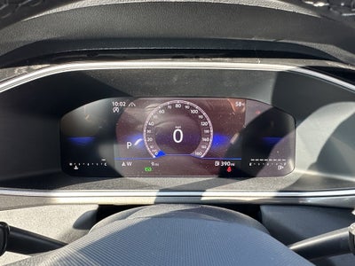 2026 Volkswagen Taos SE Black 4MOTION