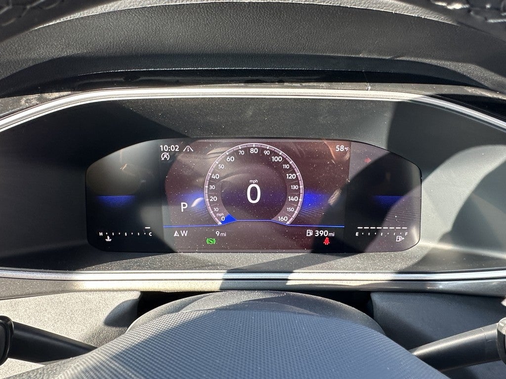 2026 Volkswagen Taos SE Black 4MOTION