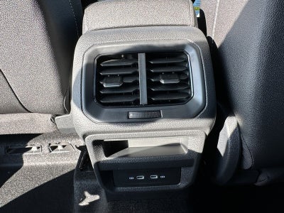 2026 Volkswagen Taos SE Black 4MOTION