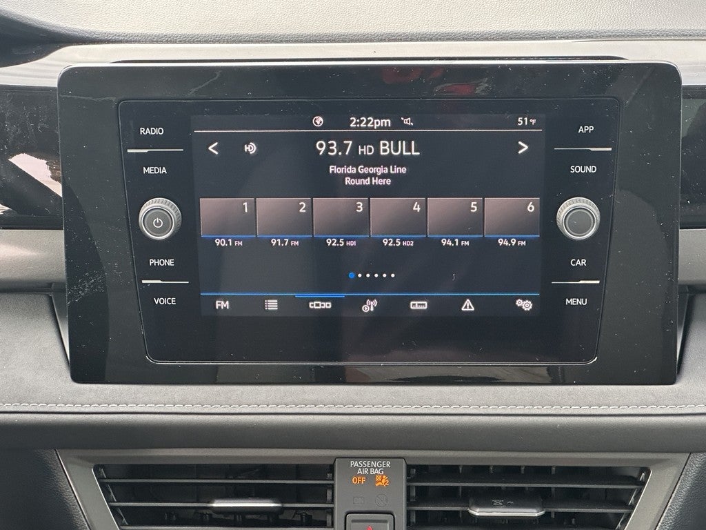 2026 Volkswagen Taos SE Black FWD