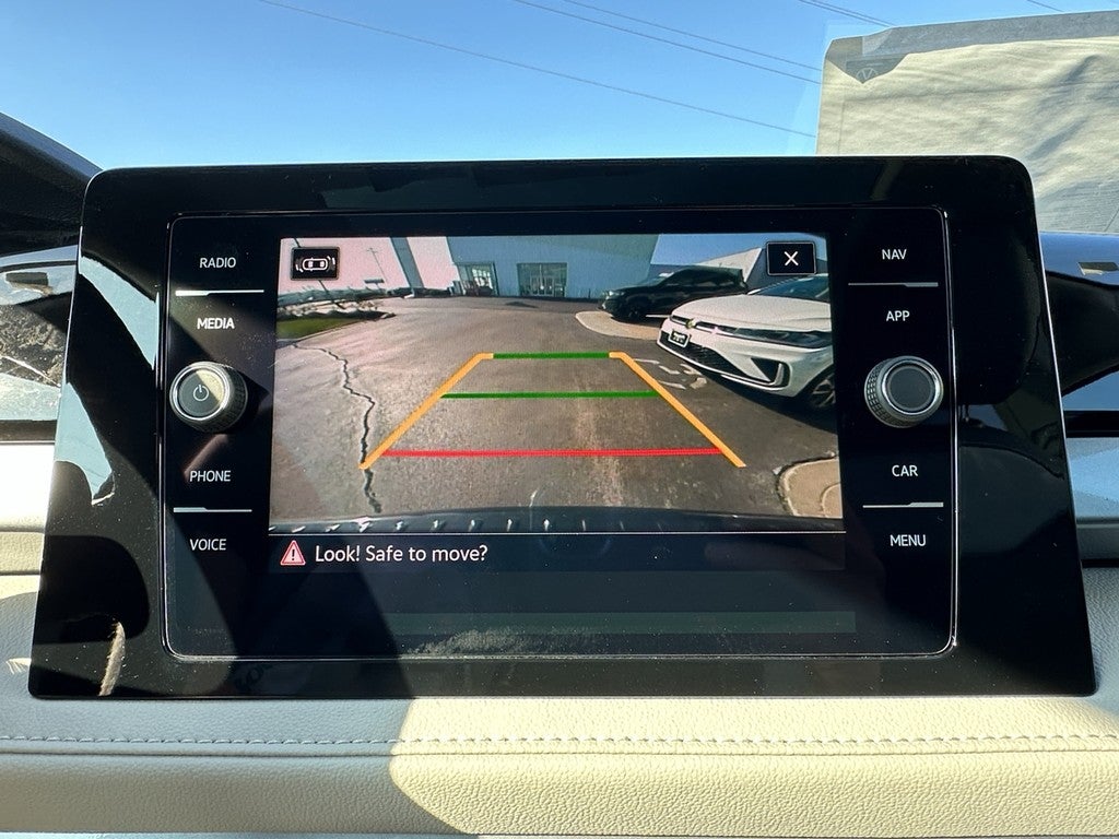 2026 Volkswagen Taos SEL 4MOTION