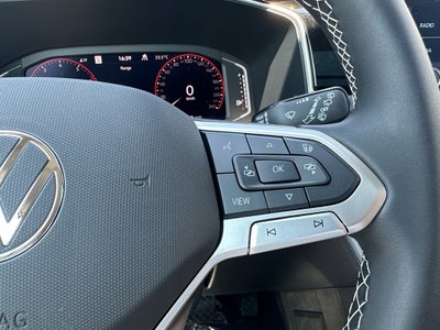 2025 Volkswagen Taos SEL 4MOTION