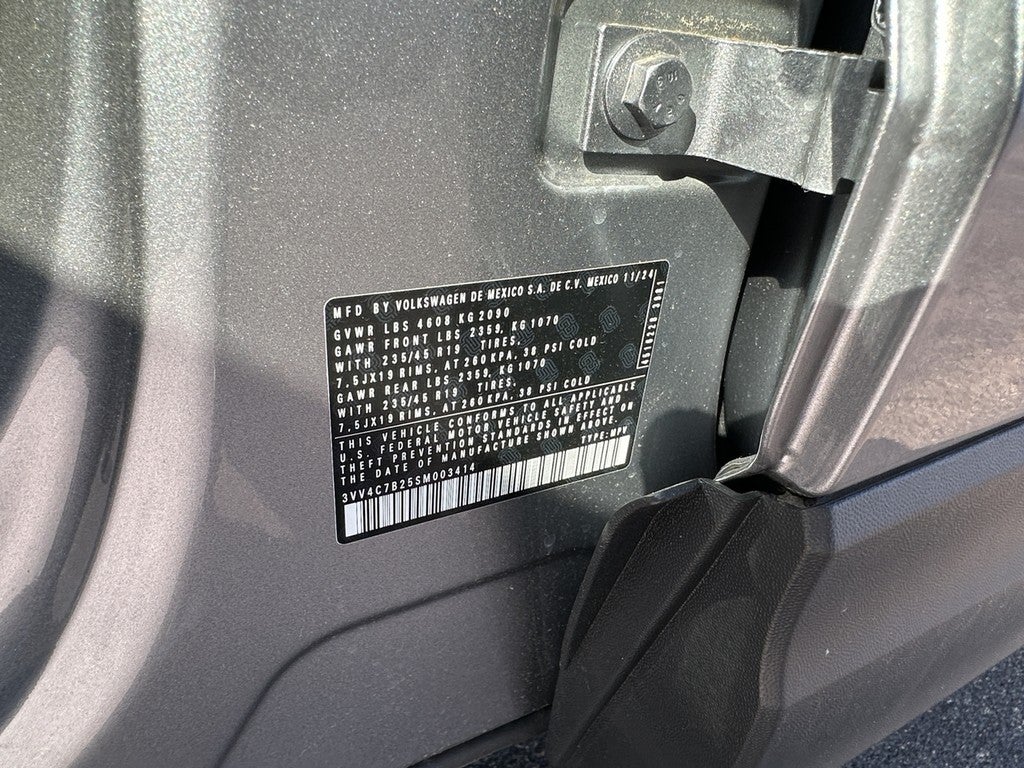 2025 Volkswagen Taos SEL 4MOTION