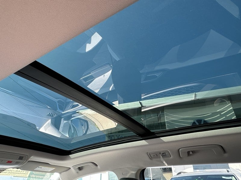 2025 Volkswagen Taos SEL 4MOTION