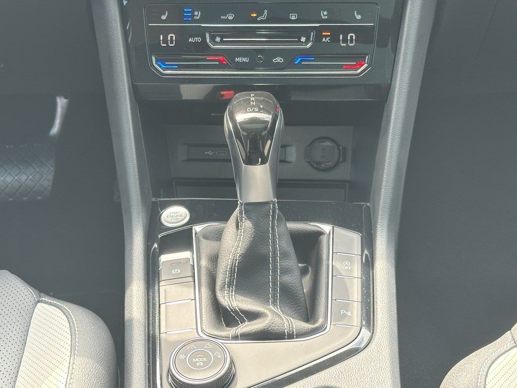 2025 Volkswagen Taos SEL 4MOTION