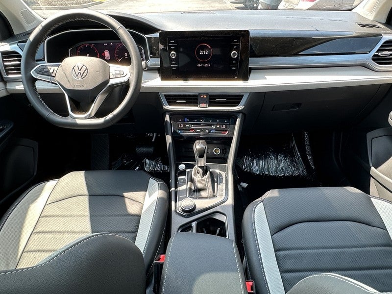 2025 Volkswagen Taos SEL 4MOTION