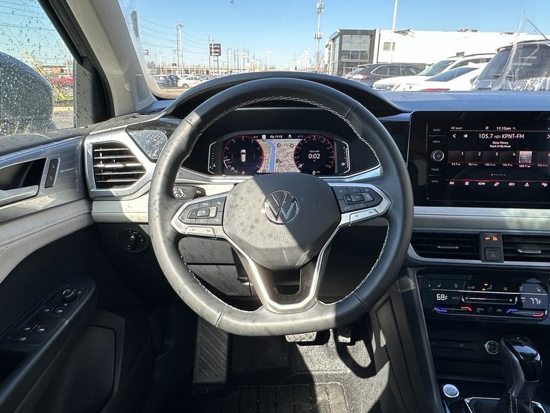 2025 Volkswagen Taos SEL 4MOTION