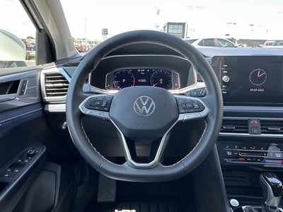 2025 Volkswagen Taos SEL 4MOTION