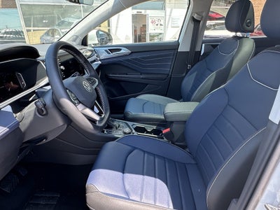2025 Volkswagen Taos SEL 4MOTION