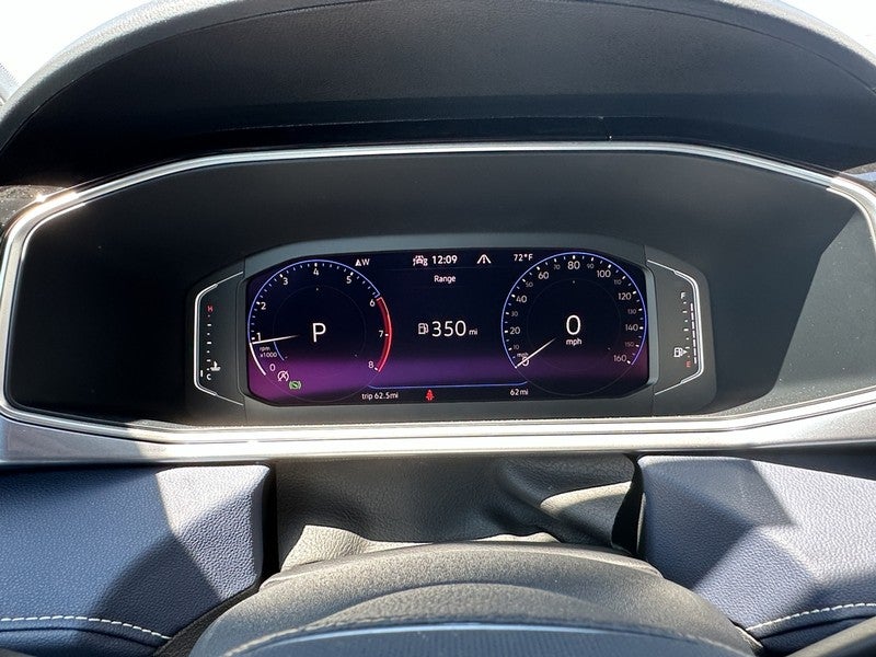 2025 Volkswagen Taos SEL 4MOTION