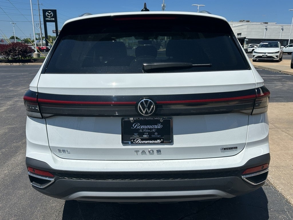 2025 Volkswagen Taos SEL 4MOTION