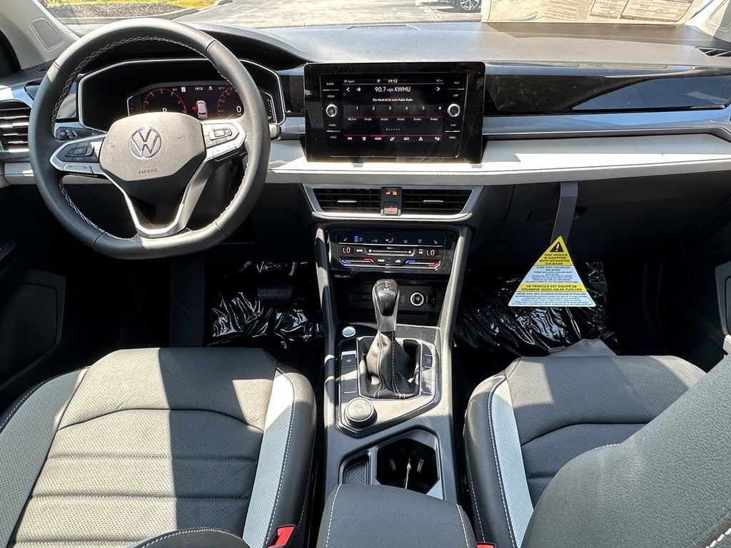 2025 Volkswagen Taos SEL 4MOTION