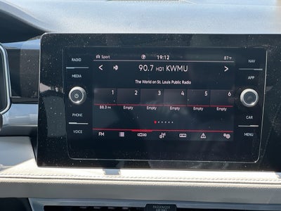 2025 Volkswagen Taos SEL 4MOTION