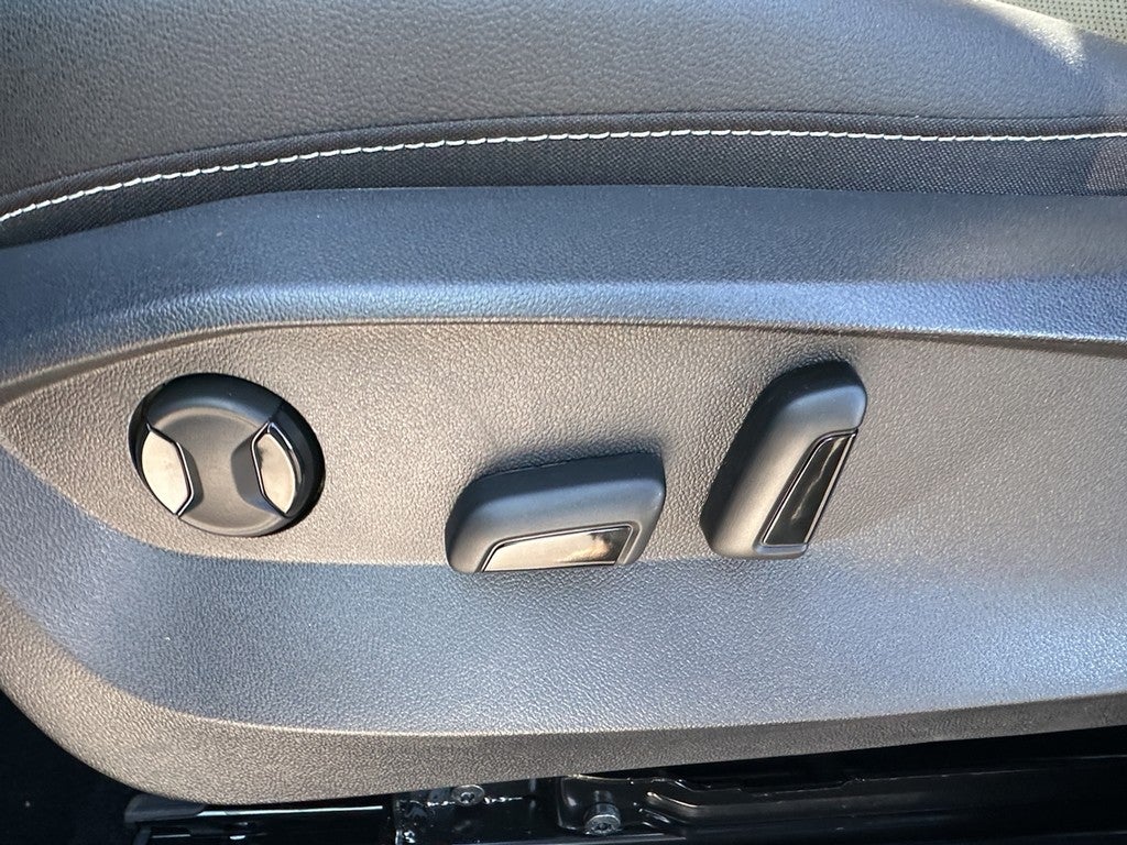 2026 Volkswagen Taos SEL 4MOTION