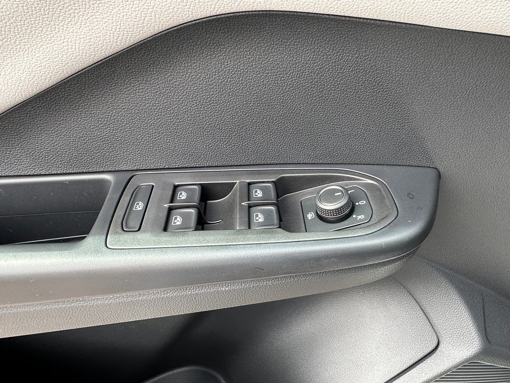 2025 Volkswagen Taos SEL 4MOTION