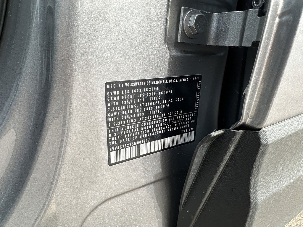 2025 Volkswagen Taos SEL 4MOTION