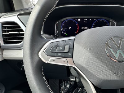 2025 Volkswagen Taos SEL 4MOTION