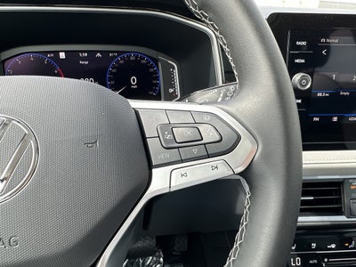 2025 Volkswagen Taos SEL 4MOTION