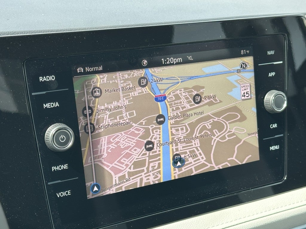 2025 Volkswagen Taos SEL 4MOTION