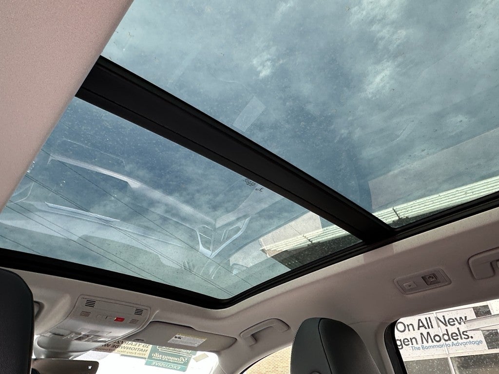 2025 Volkswagen Taos SEL 4MOTION