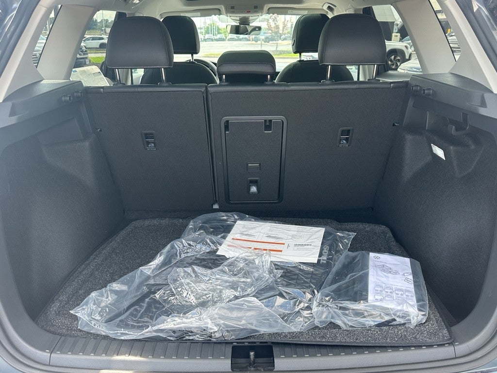 2025 Volkswagen Taos SEL 4MOTION